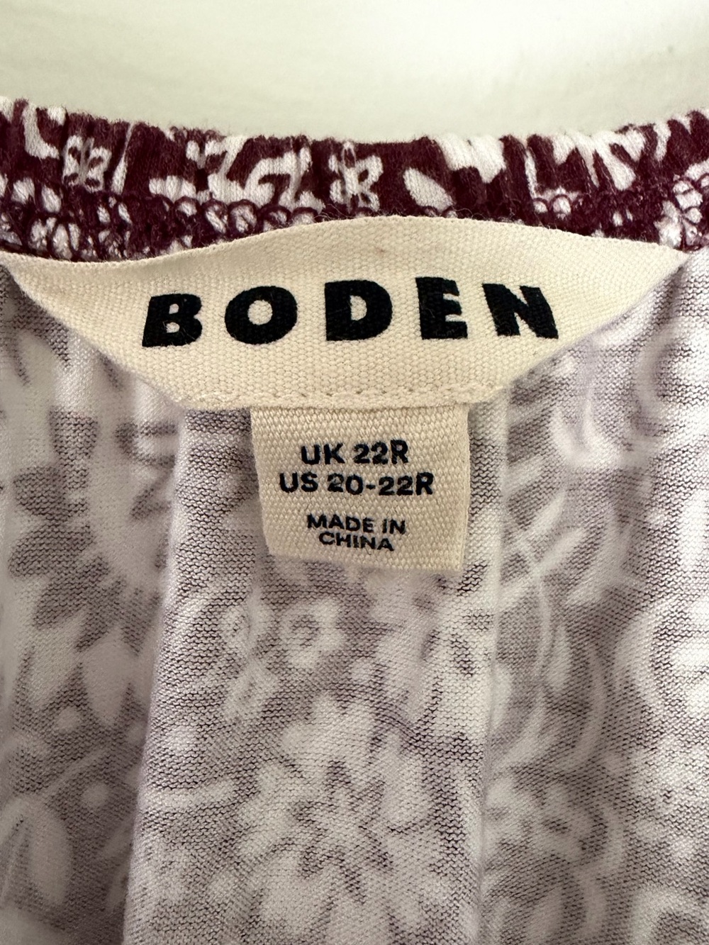 Boden Scoop Tiered Jersey Mini Dress in Brown Floral. Size: 20-22 - Picture 7 of 9